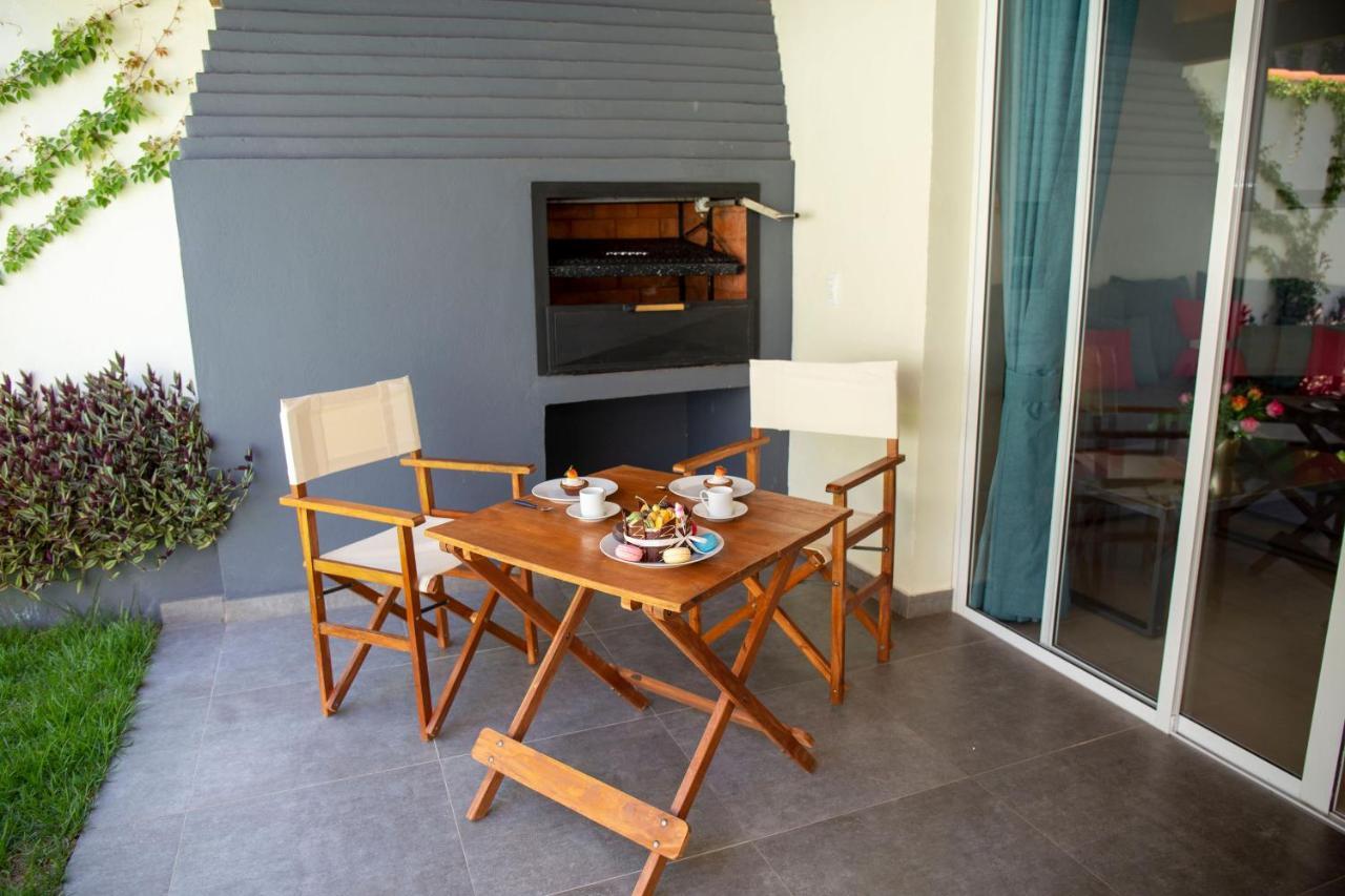 Hotel Oasis-Dream Holidays - La Petite France ซาน เบอนาร์ดิโน ภายนอก รูปภาพ