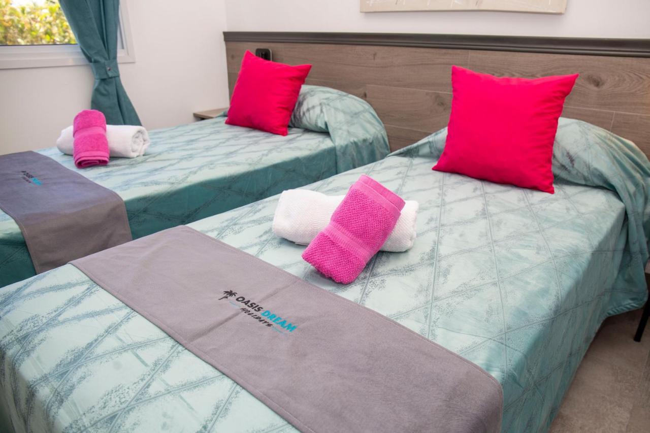 Hotel Oasis-Dream Holidays - La Petite France ซาน เบอนาร์ดิโน ภายนอก รูปภาพ