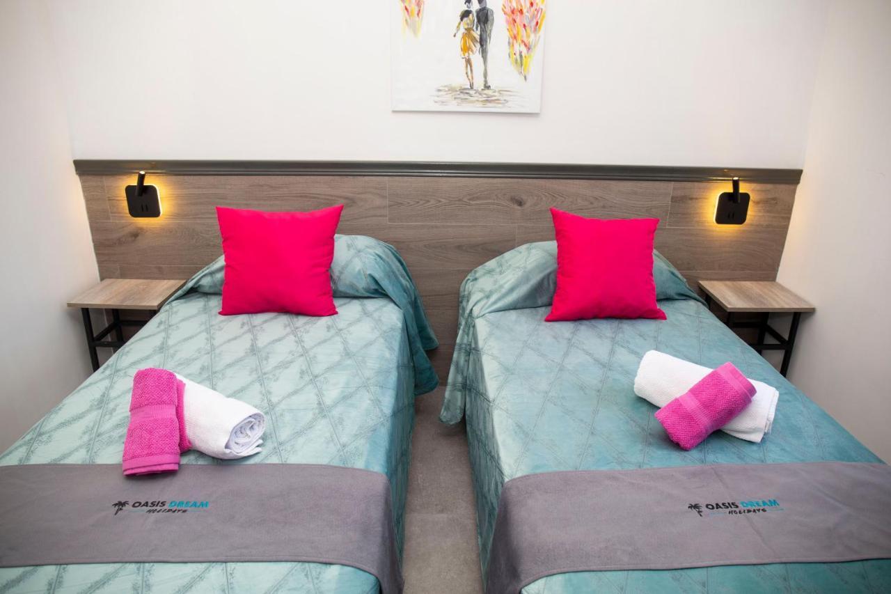 Hotel Oasis-Dream Holidays - La Petite France ซาน เบอนาร์ดิโน ภายนอก รูปภาพ