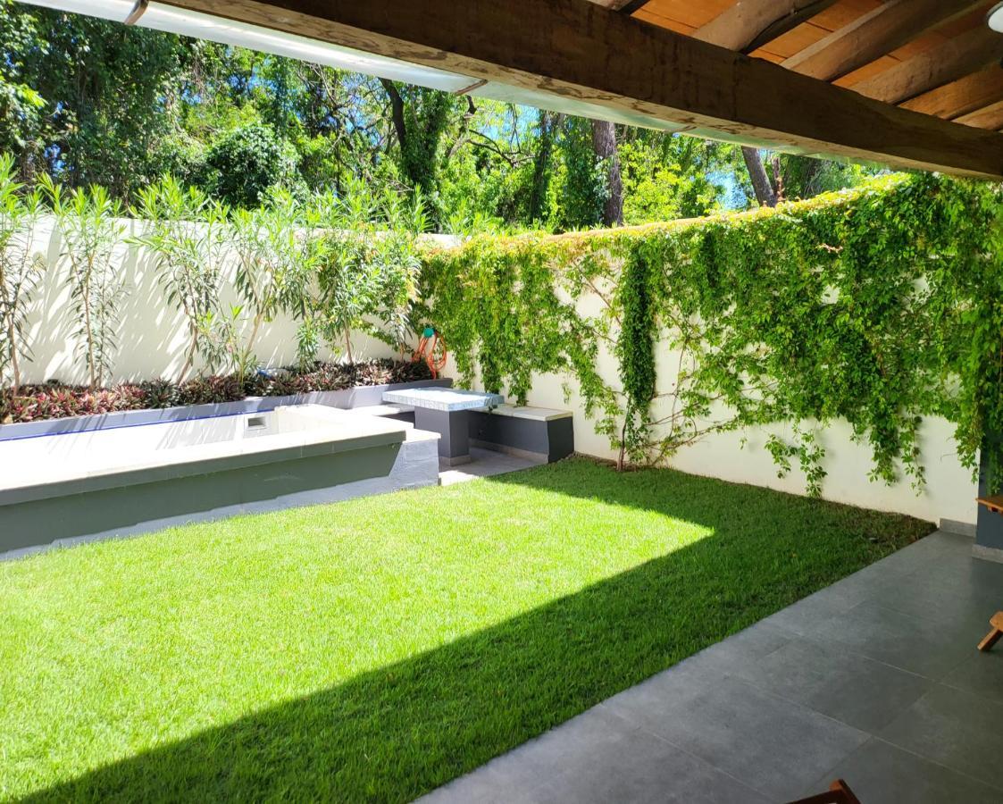 Hotel Oasis-Dream Holidays - La Petite France ซาน เบอนาร์ดิโน ภายนอก รูปภาพ