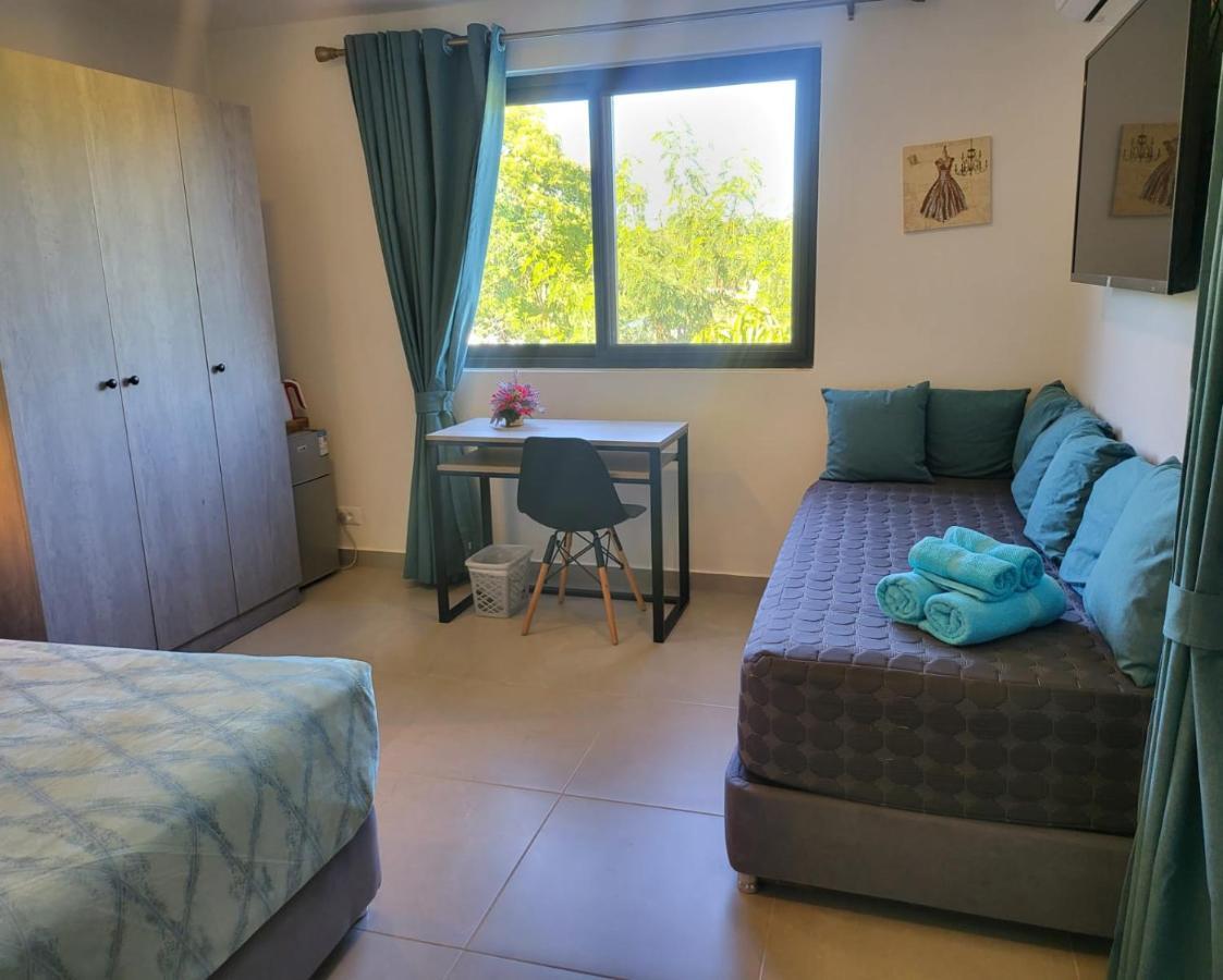 Hotel Oasis-Dream Holidays - La Petite France ซาน เบอนาร์ดิโน ภายนอก รูปภาพ