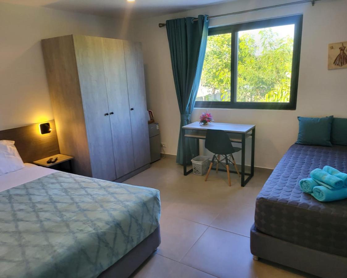 Hotel Oasis-Dream Holidays - La Petite France ซาน เบอนาร์ดิโน ภายนอก รูปภาพ