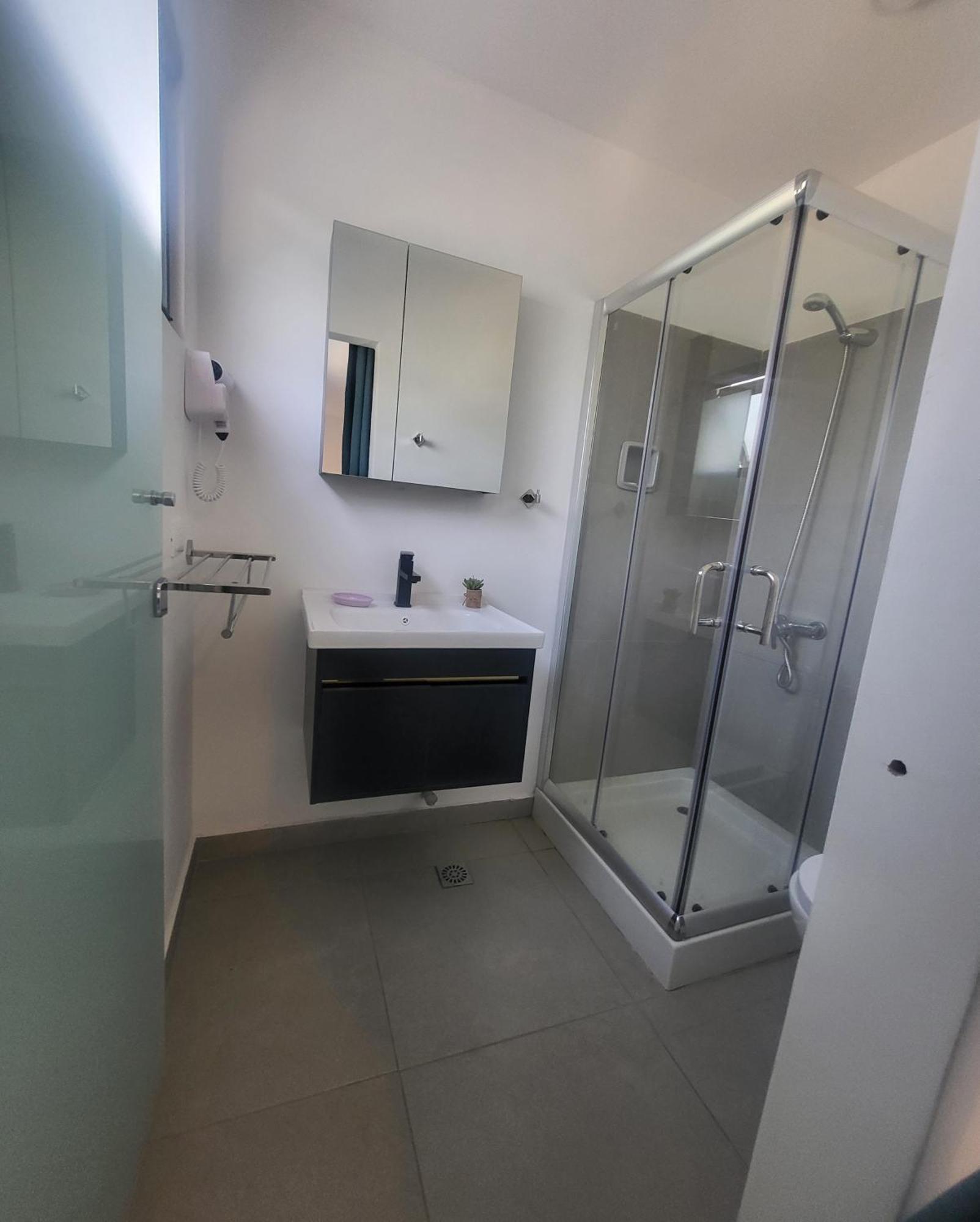 Hotel Oasis-Dream Holidays - La Petite France ซาน เบอนาร์ดิโน ภายนอก รูปภาพ