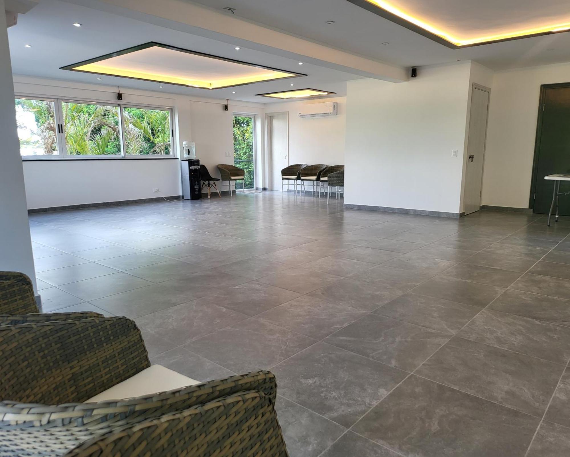 Hotel Oasis-Dream Holidays - La Petite France ซาน เบอนาร์ดิโน ภายนอก รูปภาพ